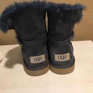 Girls size 2 navy UGG Boots